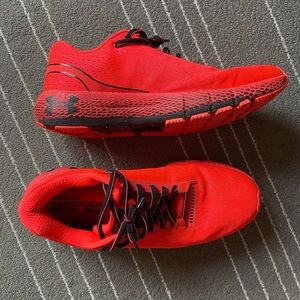 Under Armour HOVR Machina Running shoe